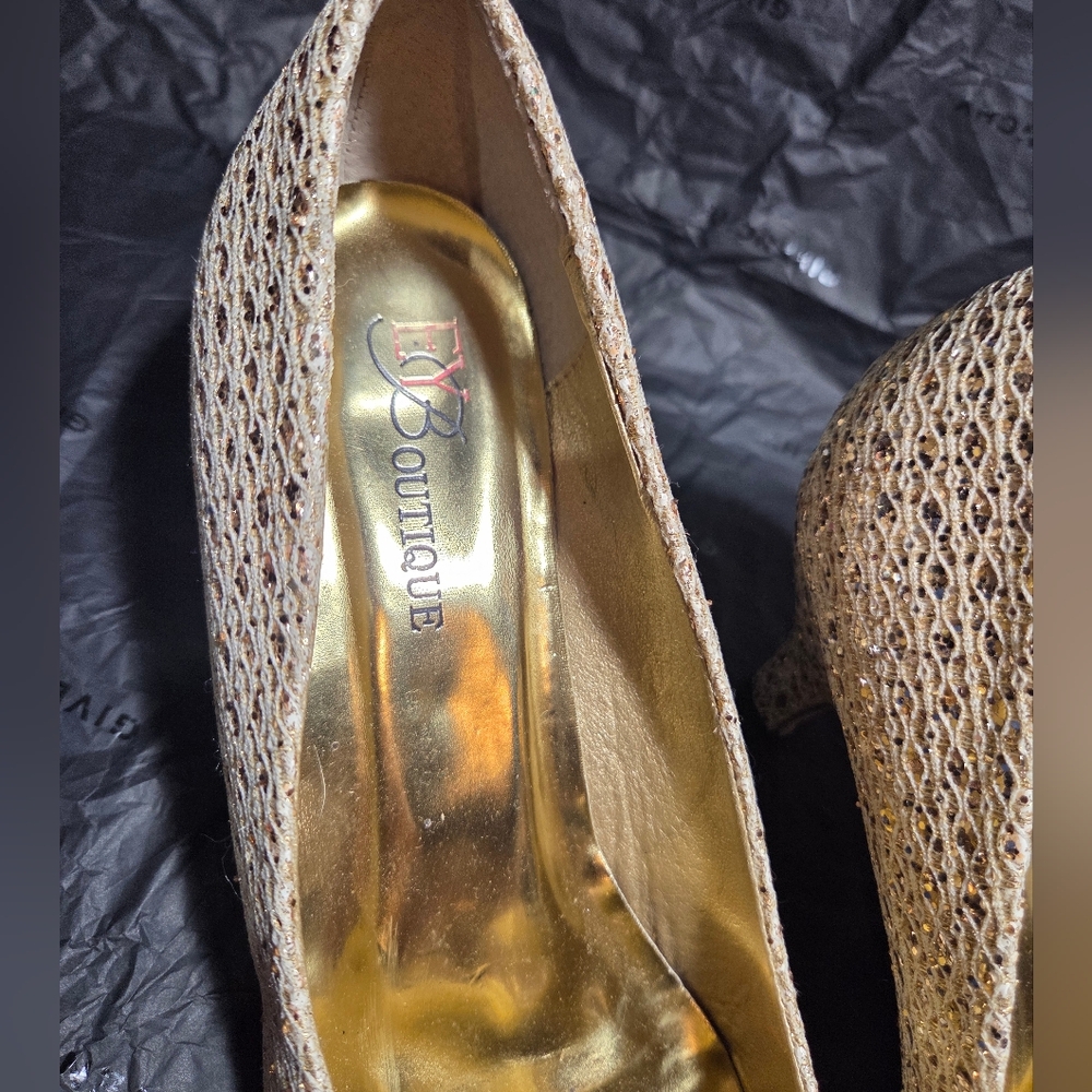 VTG EY Gold Kitten Heels - Picture 3 of 6